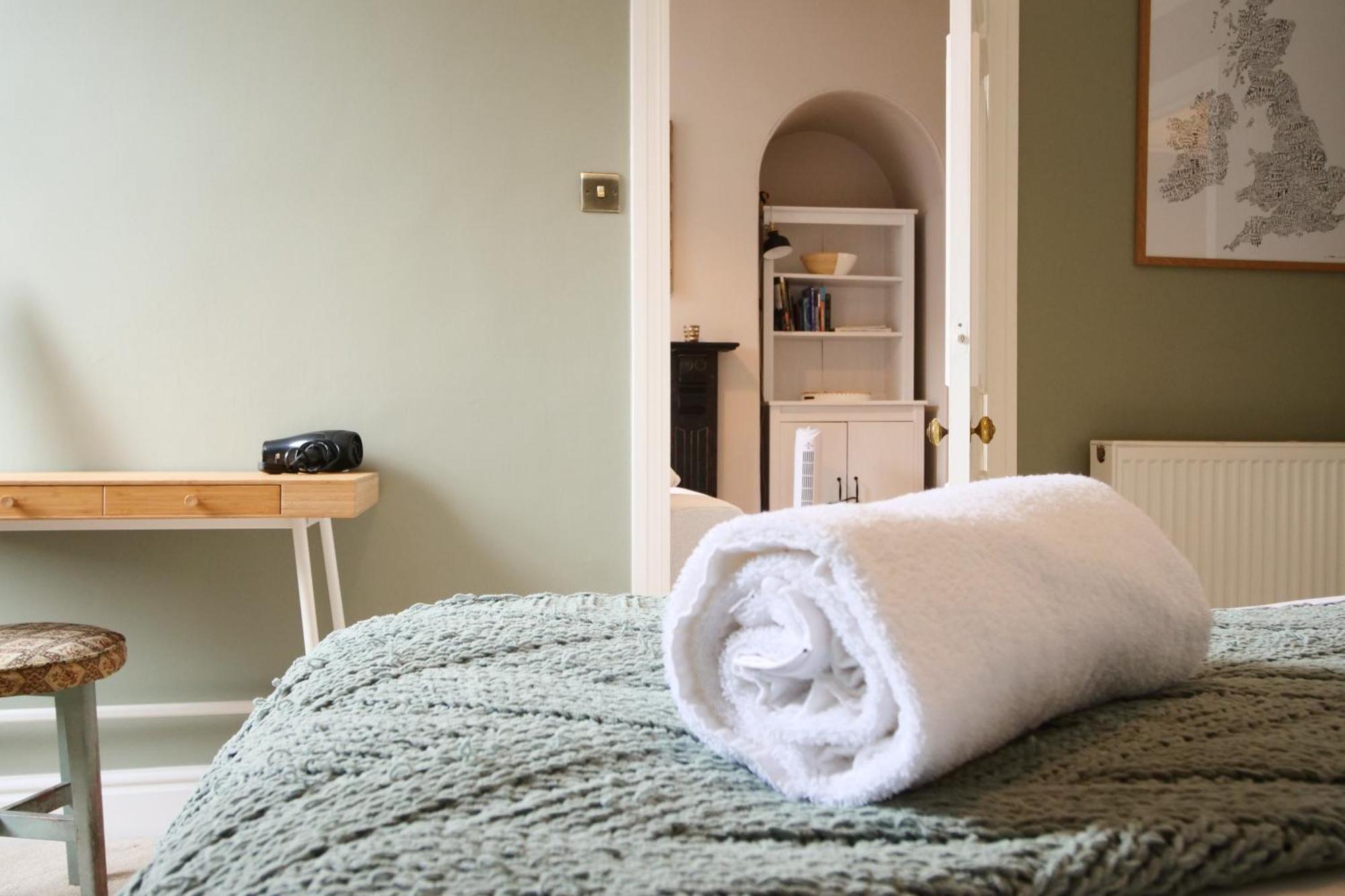 Fifth Quarter Apartment With Free Parking York Extérieur photo