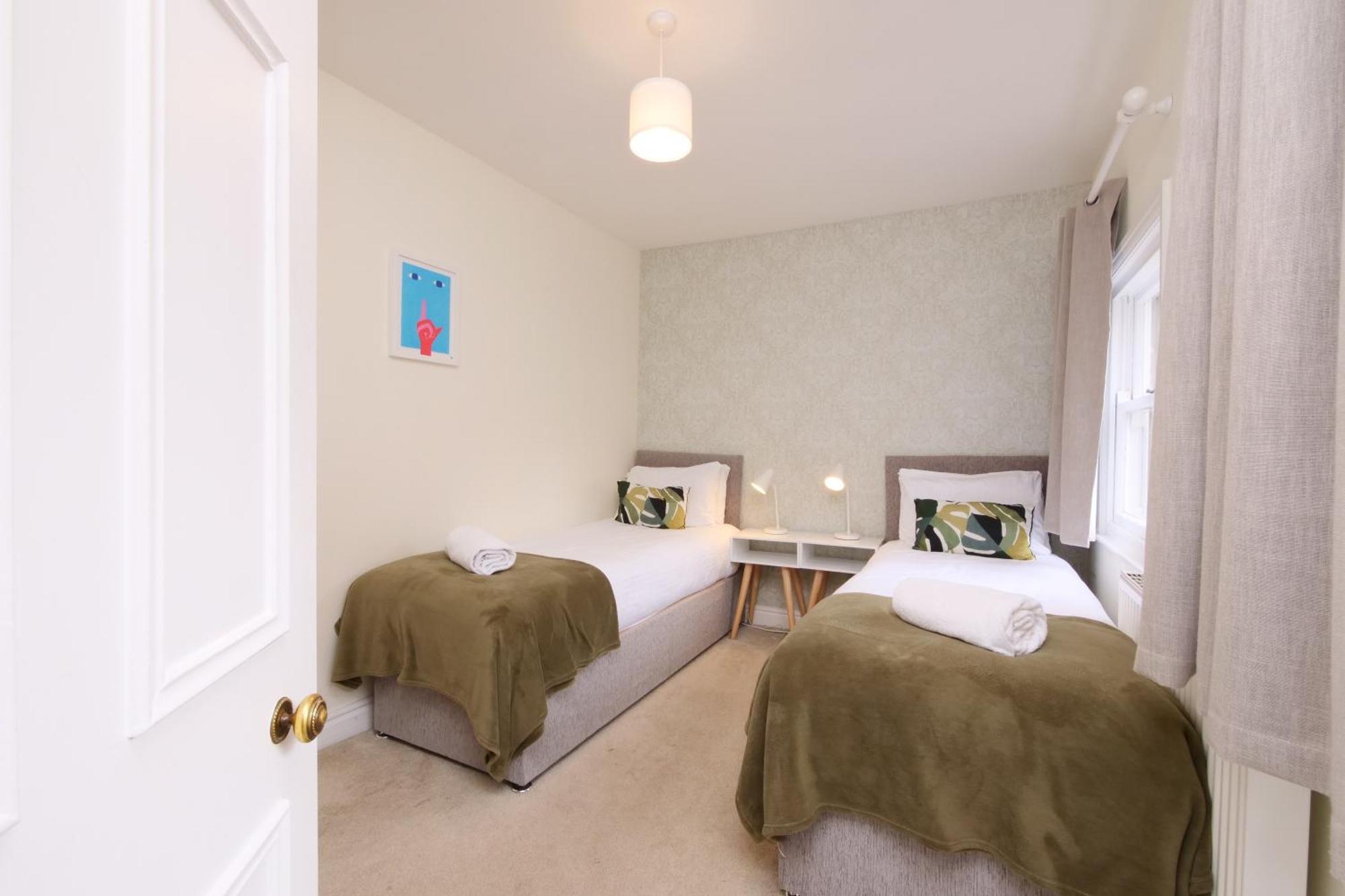 Fifth Quarter Apartment With Free Parking York Extérieur photo
